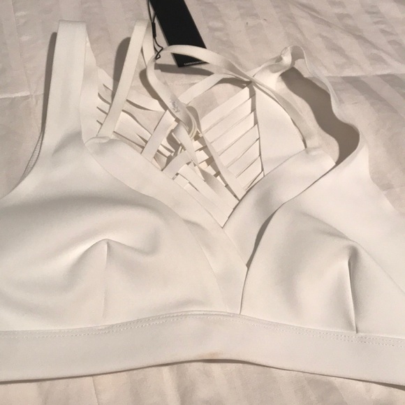 White sports bra - Picture 3 of 4